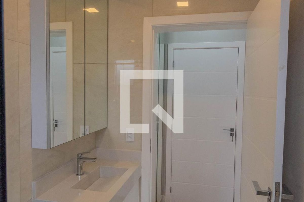 Casa à Venda - Swiss Park, 3 Quartos,  210 m2 em , Campinas - sp | SoloBR