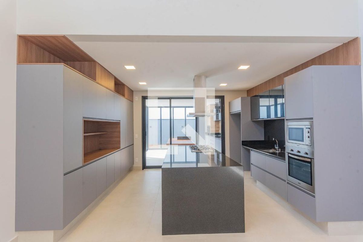 Casa à Venda - Swiss Park, 3 Quartos,  210 m2 em , Campinas - sp | SoloBR