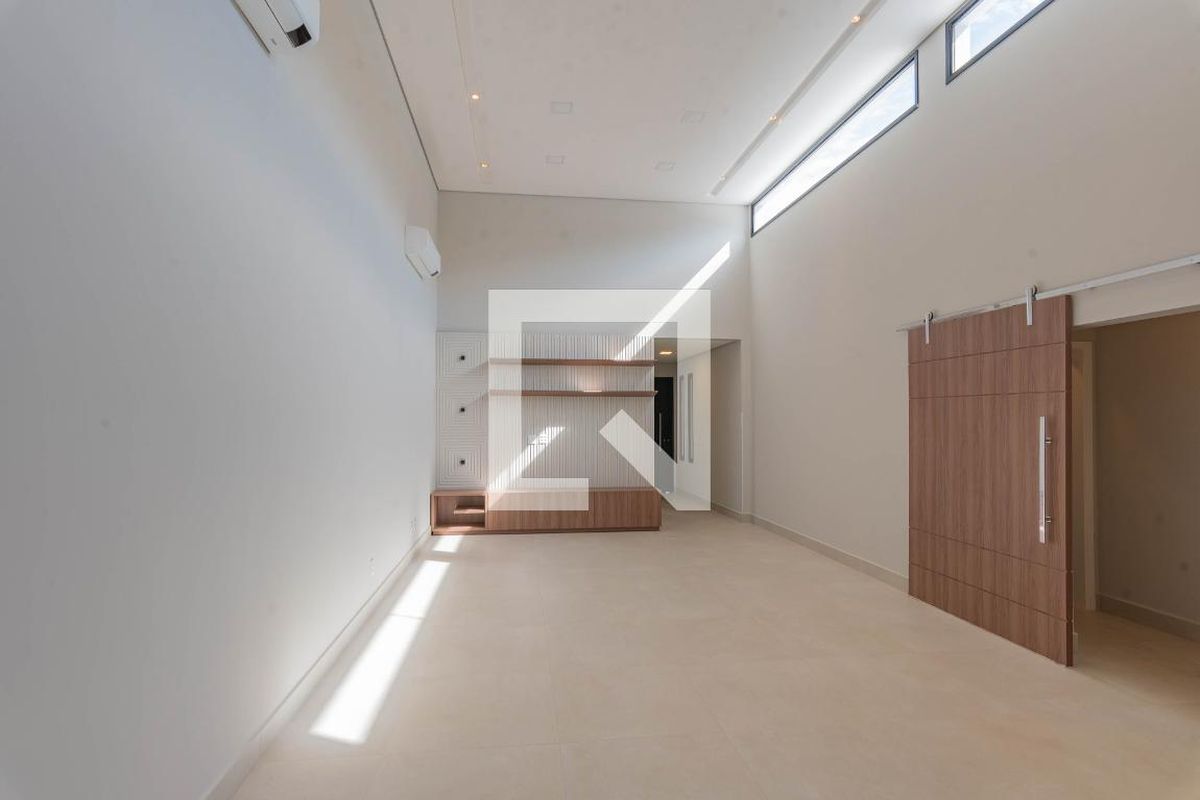 Casa à Venda - Swiss Park, 3 Quartos,  210 m2 em , Campinas - sp | SoloBR