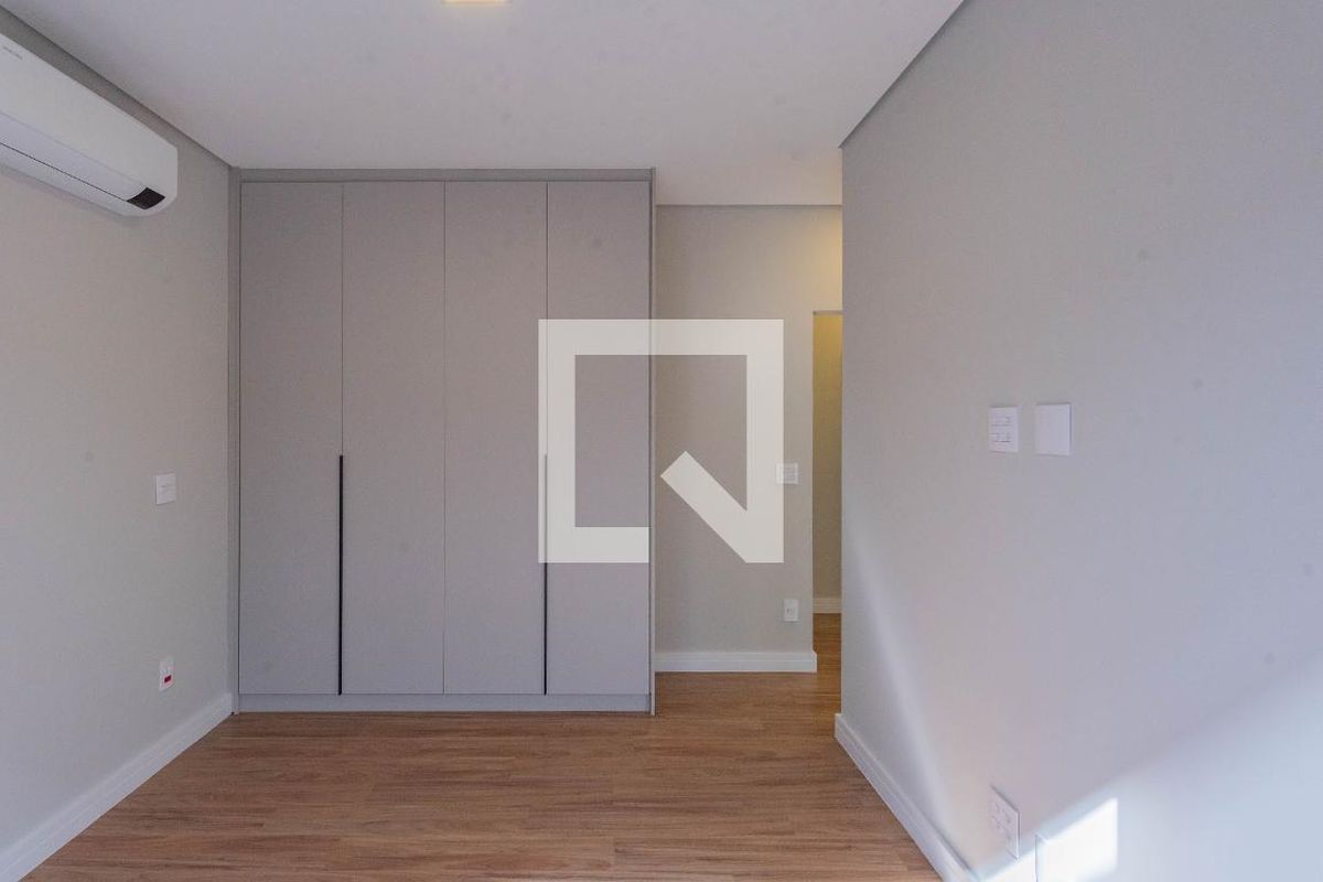 Casa à Venda - Swiss Park, 3 Quartos,  210 m2 em , Campinas - sp | SoloBR