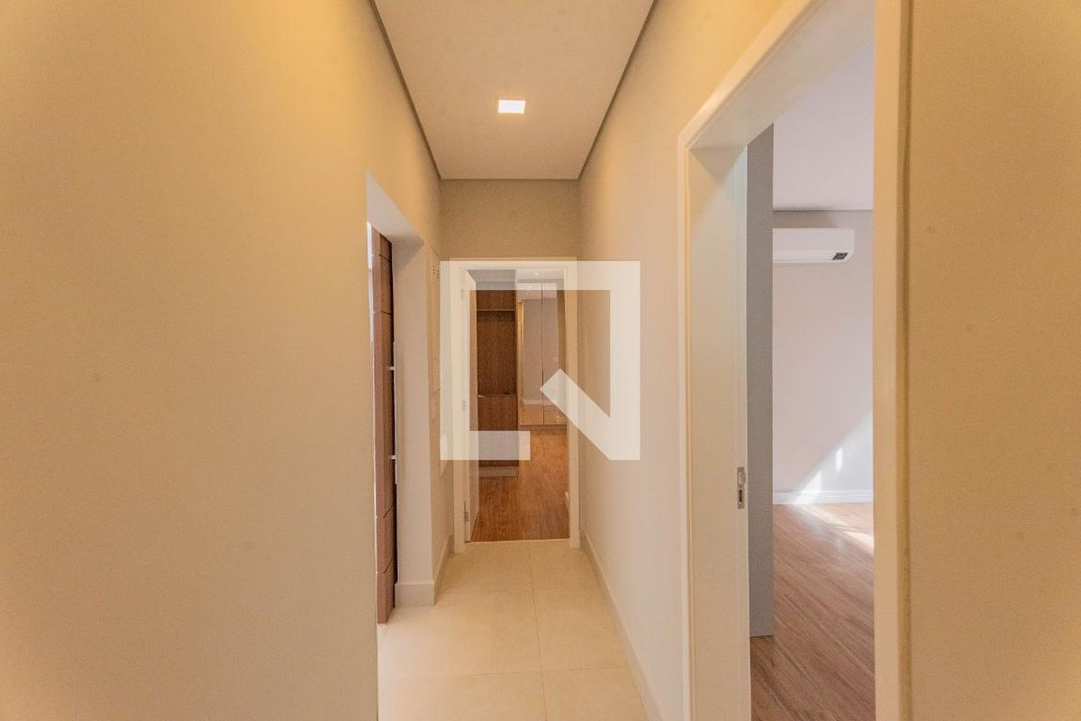 Casa à Venda - Swiss Park, 3 Quartos,  210 m2 em , Campinas - sp | SoloBR