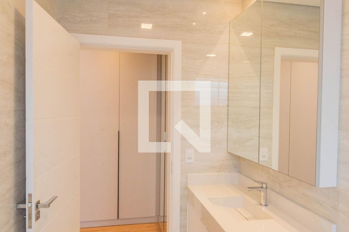 Casa à Venda - Swiss Park, 3 Quartos,  210 m2 em , Campinas - sp | SoloBR