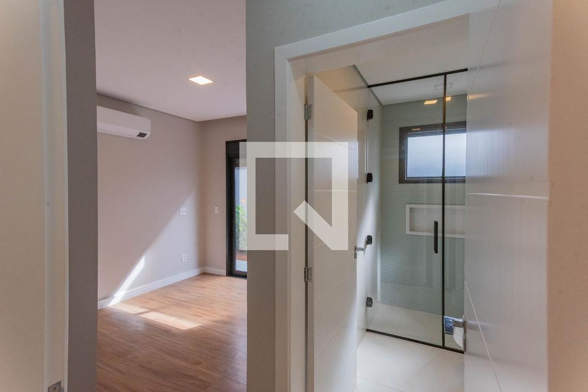 Casa à Venda - Swiss Park, 3 Quartos,  210 m2 em , Campinas - sp | SoloBR