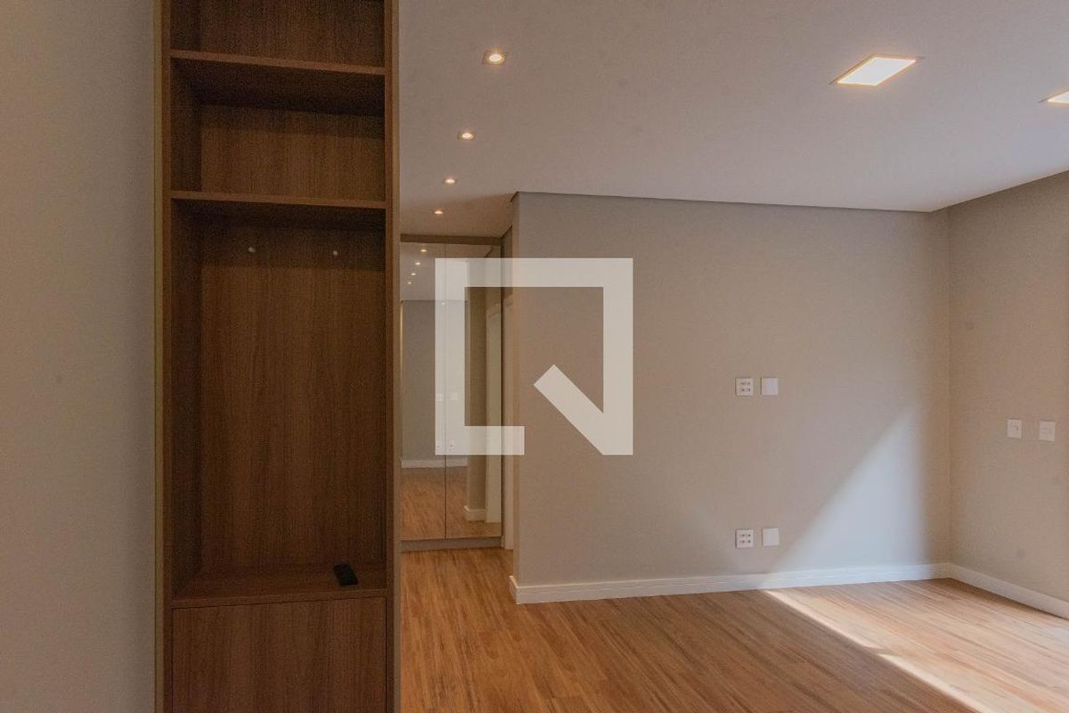Casa à Venda - Swiss Park, 3 Quartos,  210 m2 em , Campinas - sp | SoloBR