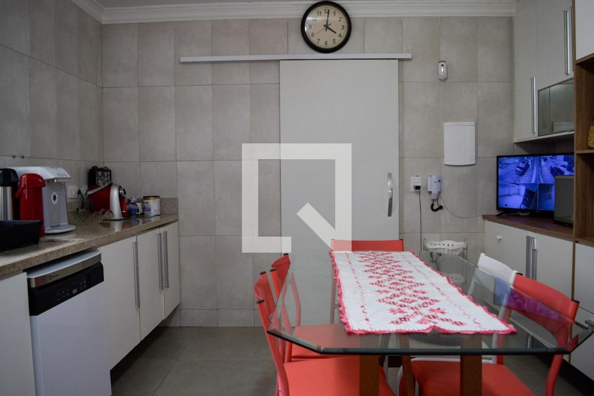 Casa, 3 quartos, 230 m² - Foto 96