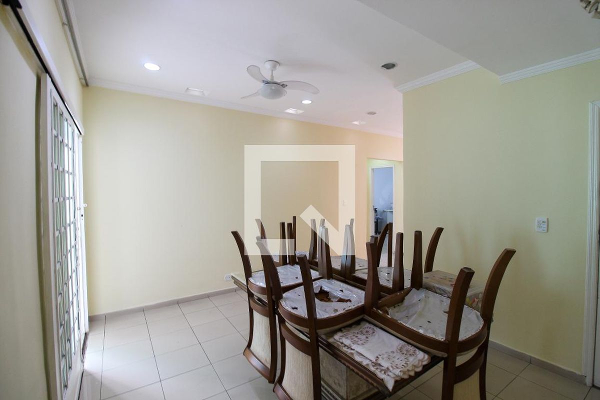 Casa, 3 quartos, 200 m² - Foto 32