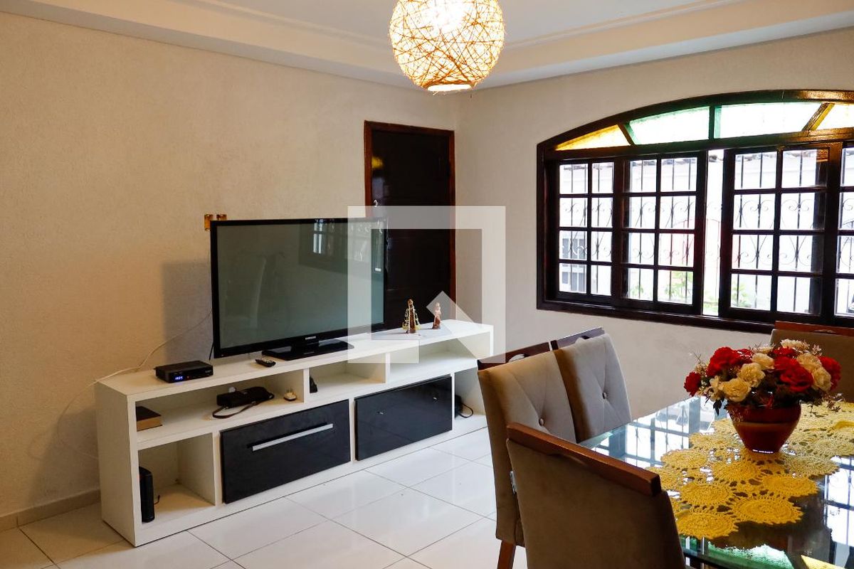 Casa, 4 quartos, 250 m² - Foto 2