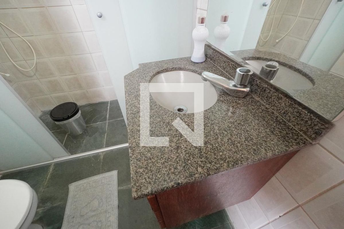 Casa, 4 quartos, 240 m² - Foto 30