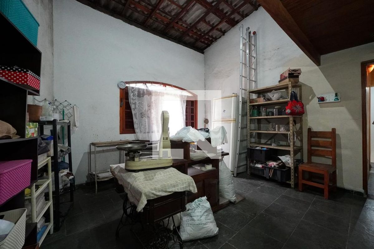 Casa, 4 quartos, 240 m² - Foto 38