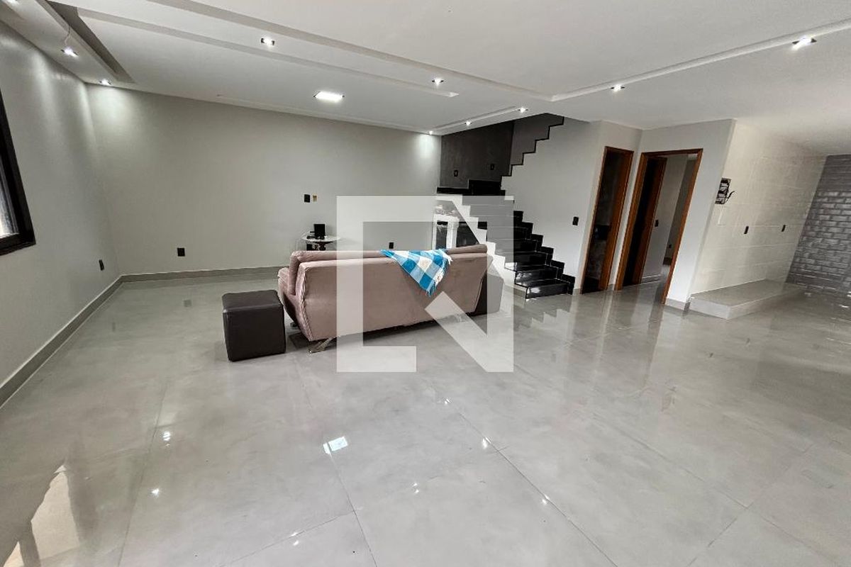 Casa, 4 quartos, 232 m² - Foto 2
