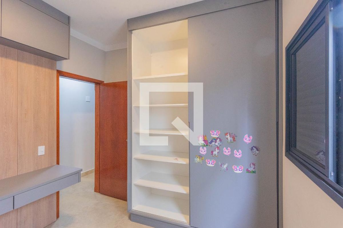 Casa à Venda - Swiss Park, 3 Quartos,  170 m2 em , Campinas - sp | SoloBR
