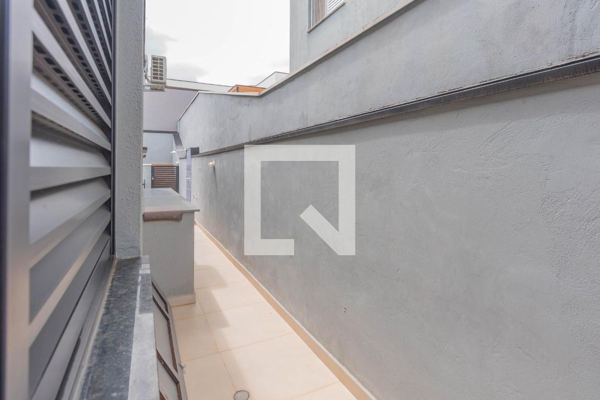 Casa à Venda - Swiss Park, 3 Quartos,  170 m2 em , Campinas - sp | SoloBR