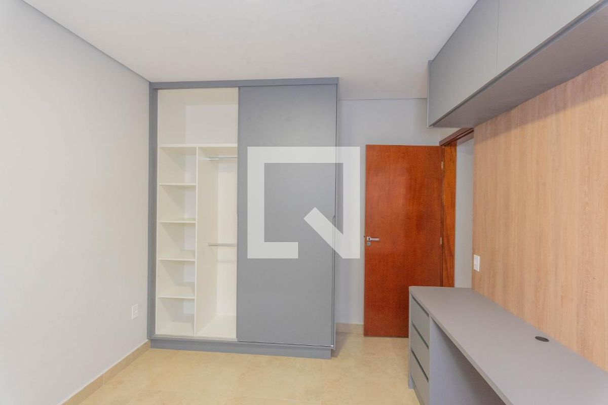 Casa à Venda - Swiss Park, 3 Quartos,  170 m2 em , Campinas - sp | SoloBR