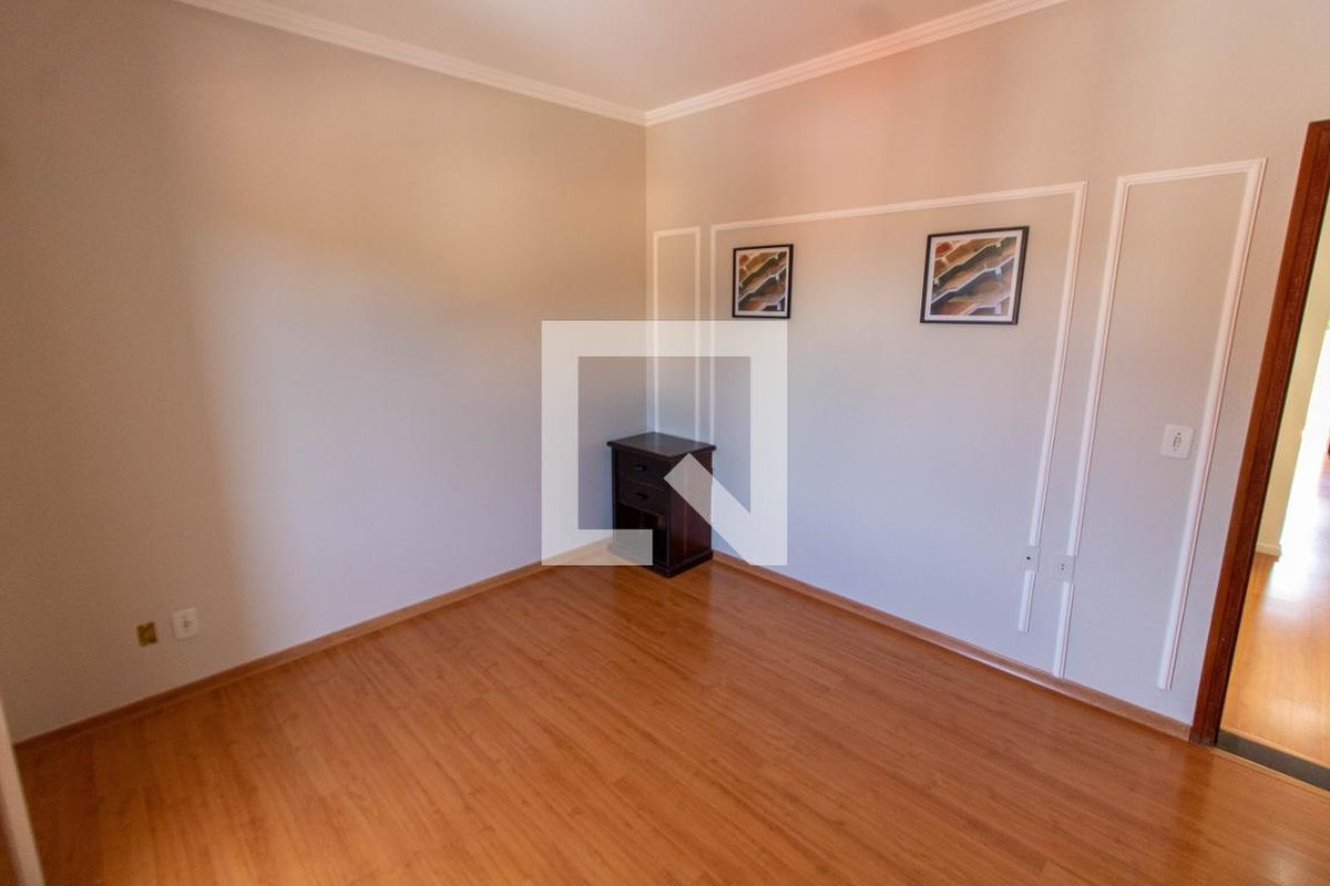 Casa à Venda - Mansões Santo Antônio, 4 Quartos,  275 m2 em , Campinas - sp | SoloBR