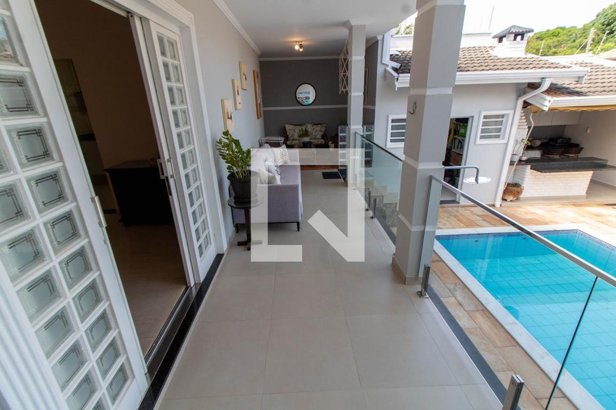 Casa à Venda - Mansões Santo Antônio, 4 Quartos,  275 m2 em , Campinas - sp | SoloBR