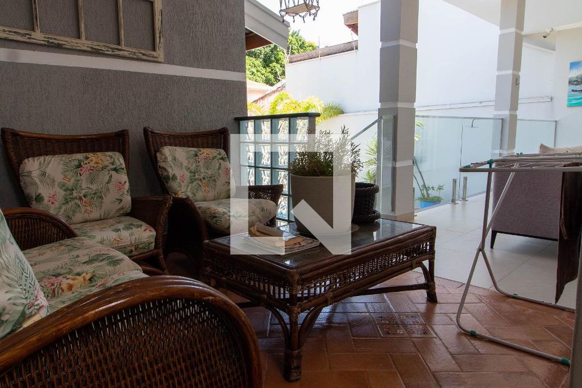 Casa à Venda - Mansões Santo Antônio, 4 Quartos,  275 m2 em , Campinas - sp | SoloBR