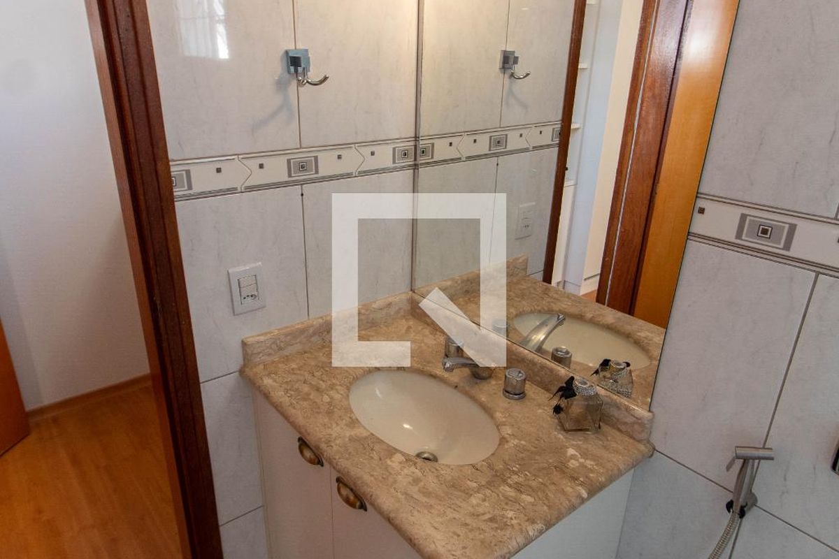 Casa à Venda - Mansões Santo Antônio, 4 Quartos,  275 m2 em , Campinas - sp | SoloBR
