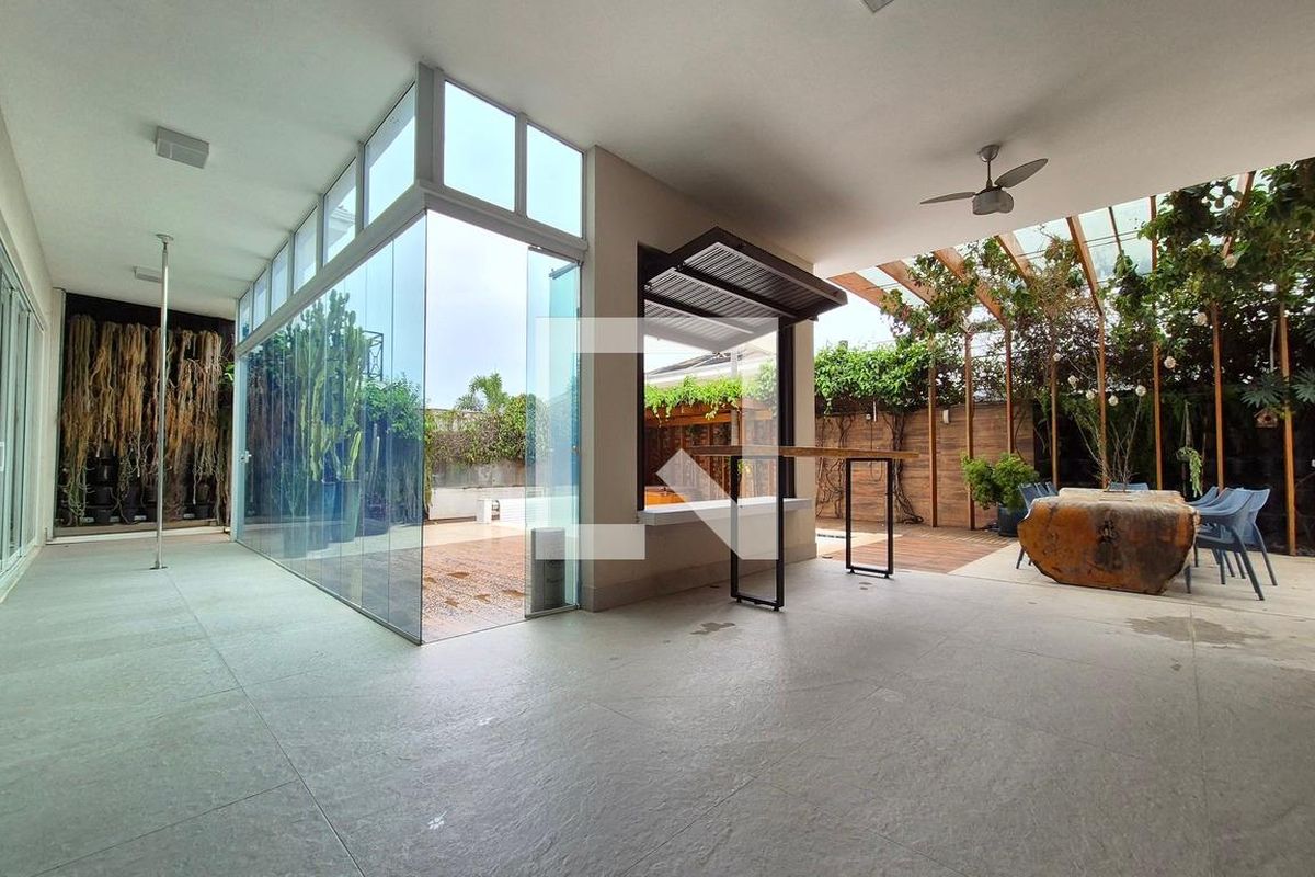 Casa à Venda - Swiss Park, 5 Quartos,  583 m2 em , Campinas - sp | SoloBR