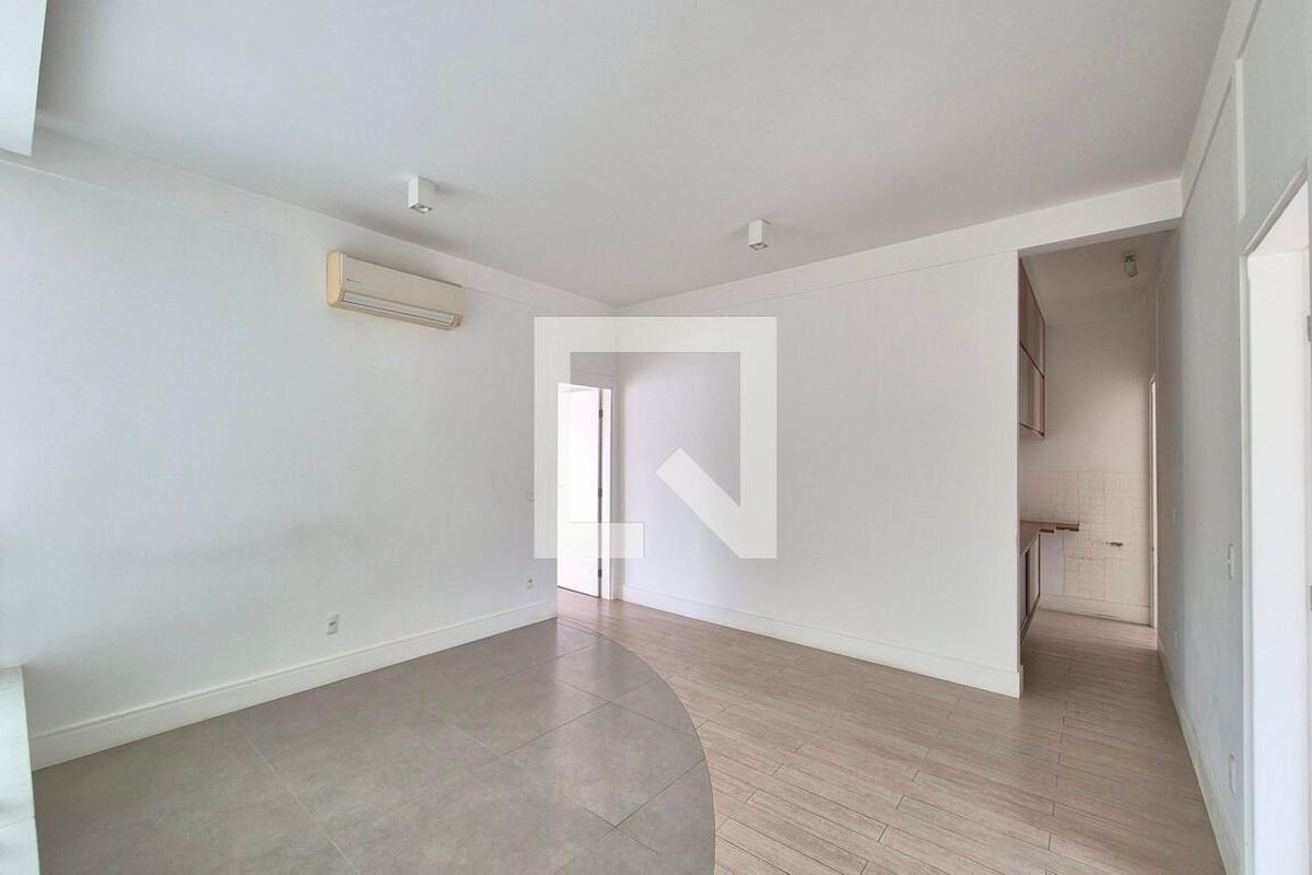 Casa à Venda - Swiss Park, 5 Quartos,  583 m2 em , Campinas - sp | SoloBR