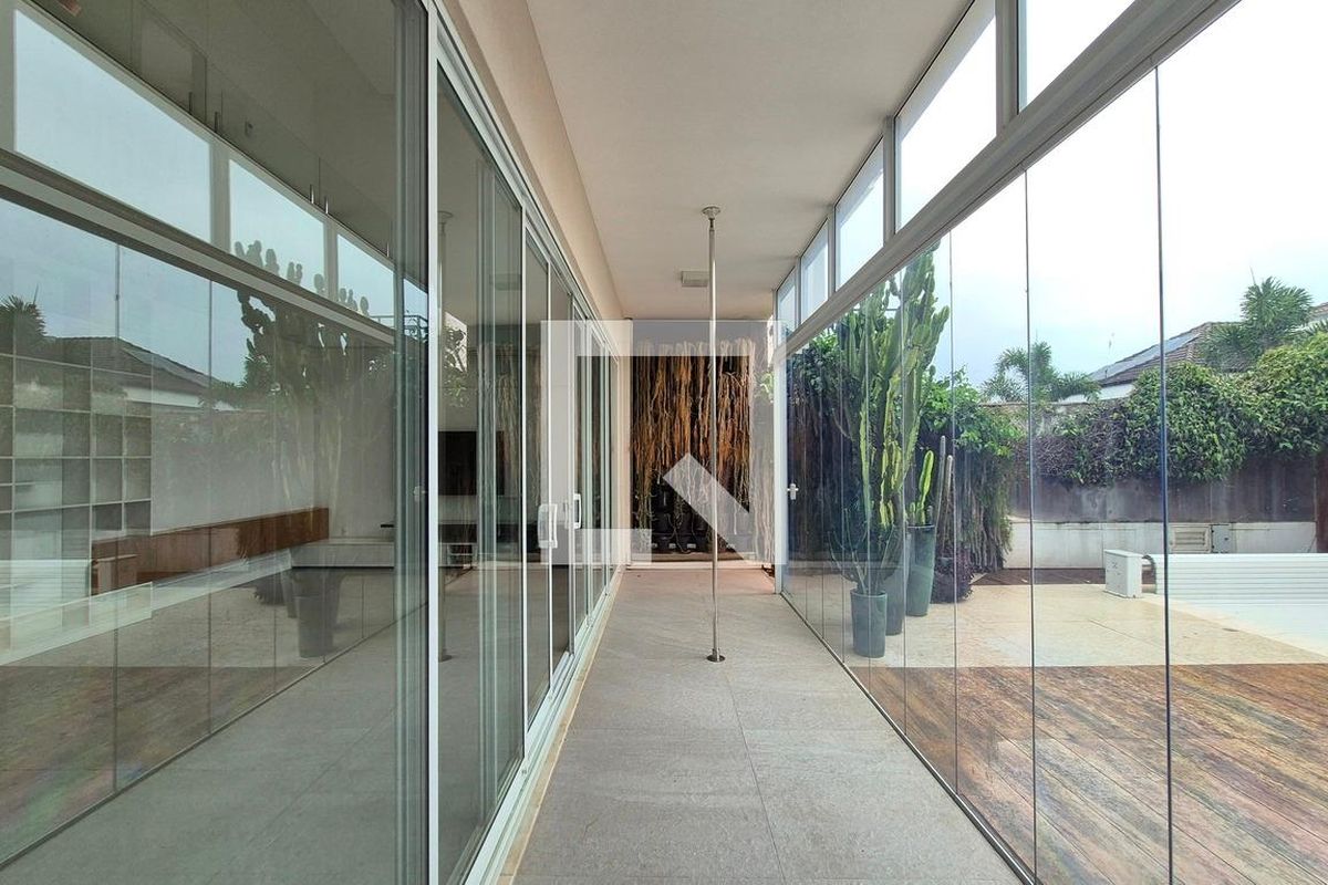 Casa à Venda - Swiss Park, 5 Quartos,  583 m2 em , Campinas - sp | SoloBR