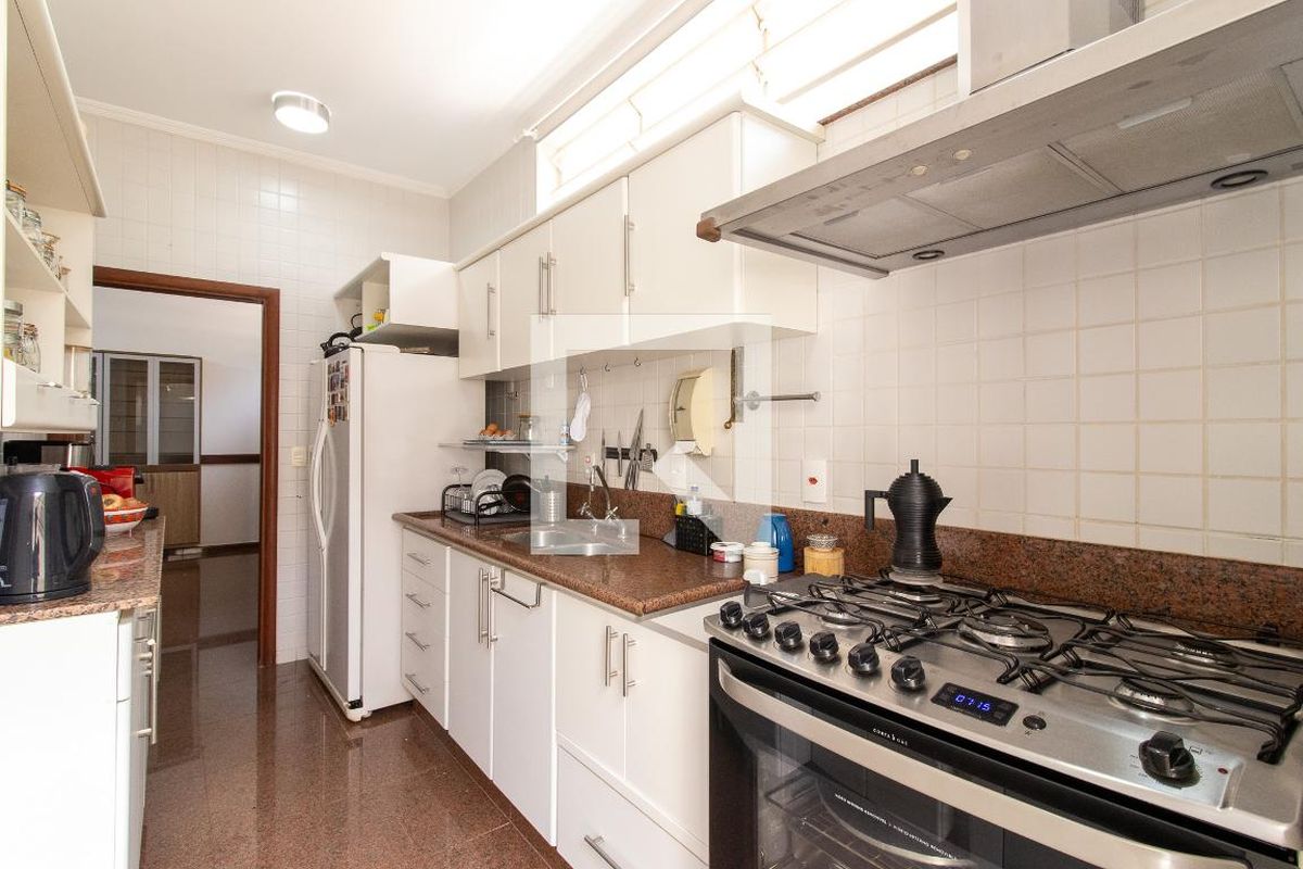 Casa à Venda - Jardim Chapadão, 6 Quartos,  444 m2 em , Campinas - sp | SoloBR