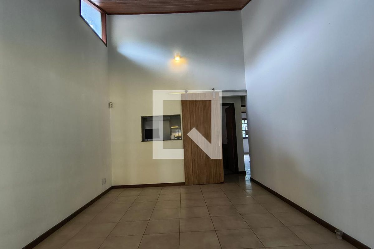 Casa, 2 quartos, 300 m² - Foto 2