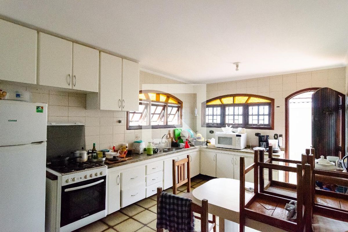 Casa, 7 quartos, 256 m² - Foto 23