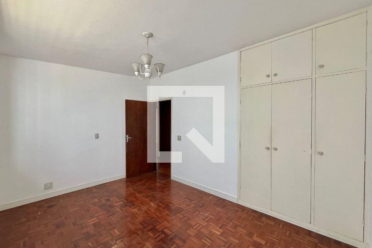 Casa à Venda - Jardim Flamboyant, 3 Quartos,  197 m2 em , Campinas - sp | SoloBR