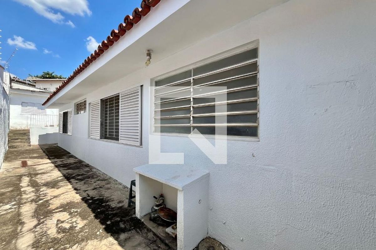 Casa à Venda - Jardim Flamboyant, 3 Quartos,  197 m2 em , Campinas - sp | SoloBR