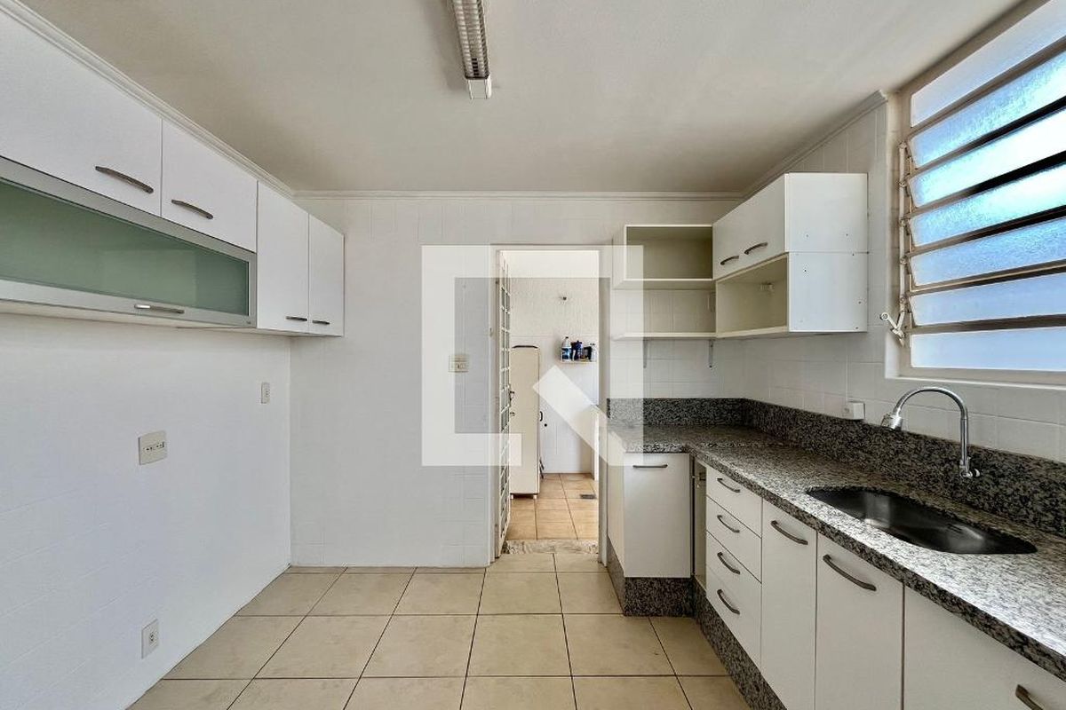 Casa à Venda - Jardim Flamboyant, 3 Quartos,  197 m2 em , Campinas - sp | SoloBR