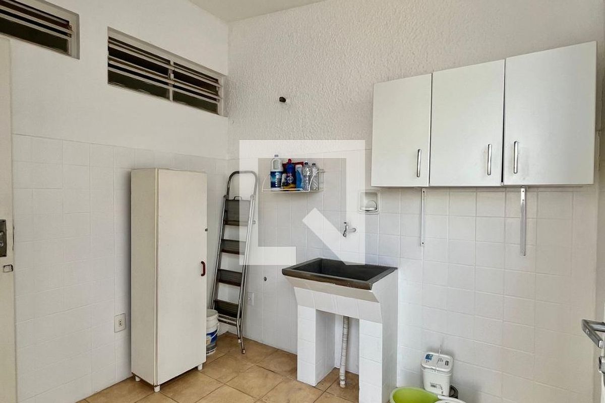 Casa à Venda - Jardim Flamboyant, 3 Quartos,  197 m2 em , Campinas - sp | SoloBR