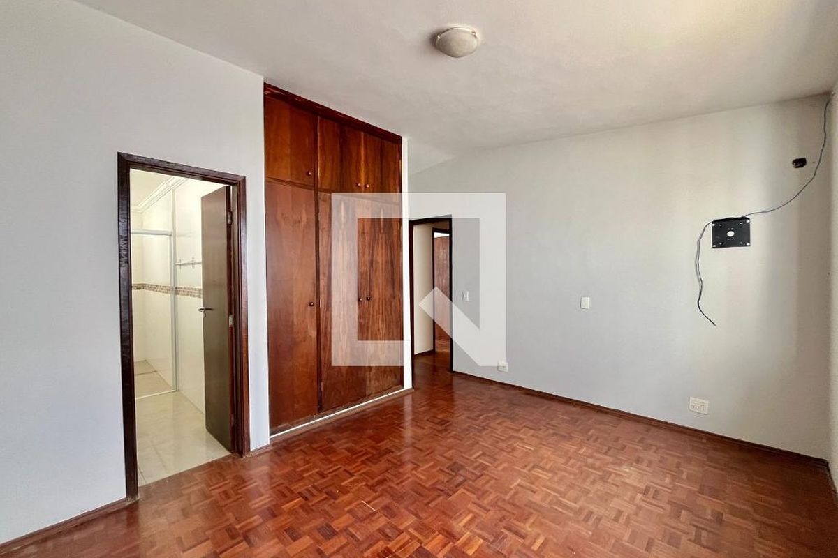 Casa à Venda - Jardim Flamboyant, 3 Quartos,  197 m2 em , Campinas - sp | SoloBR