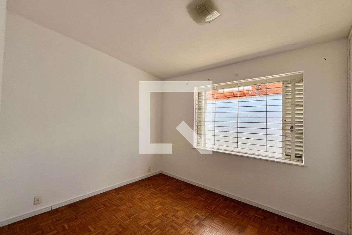 Casa à Venda - Jardim Flamboyant, 3 Quartos,  197 m2 em , Campinas - sp | SoloBR
