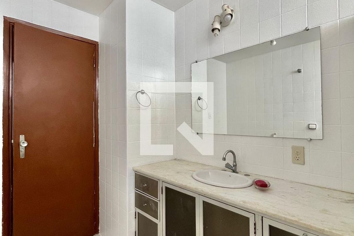 Casa à Venda - Jardim Flamboyant, 3 Quartos,  197 m2 em , Campinas - sp | SoloBR