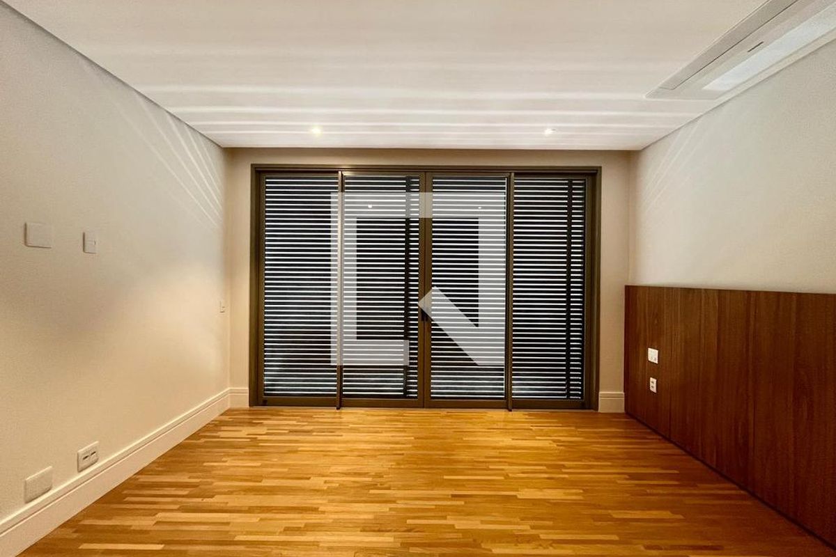 Apartamento à Venda - Cambuí, 3 Quartos,  257 m2 em , Campinas - sp | SoloBR