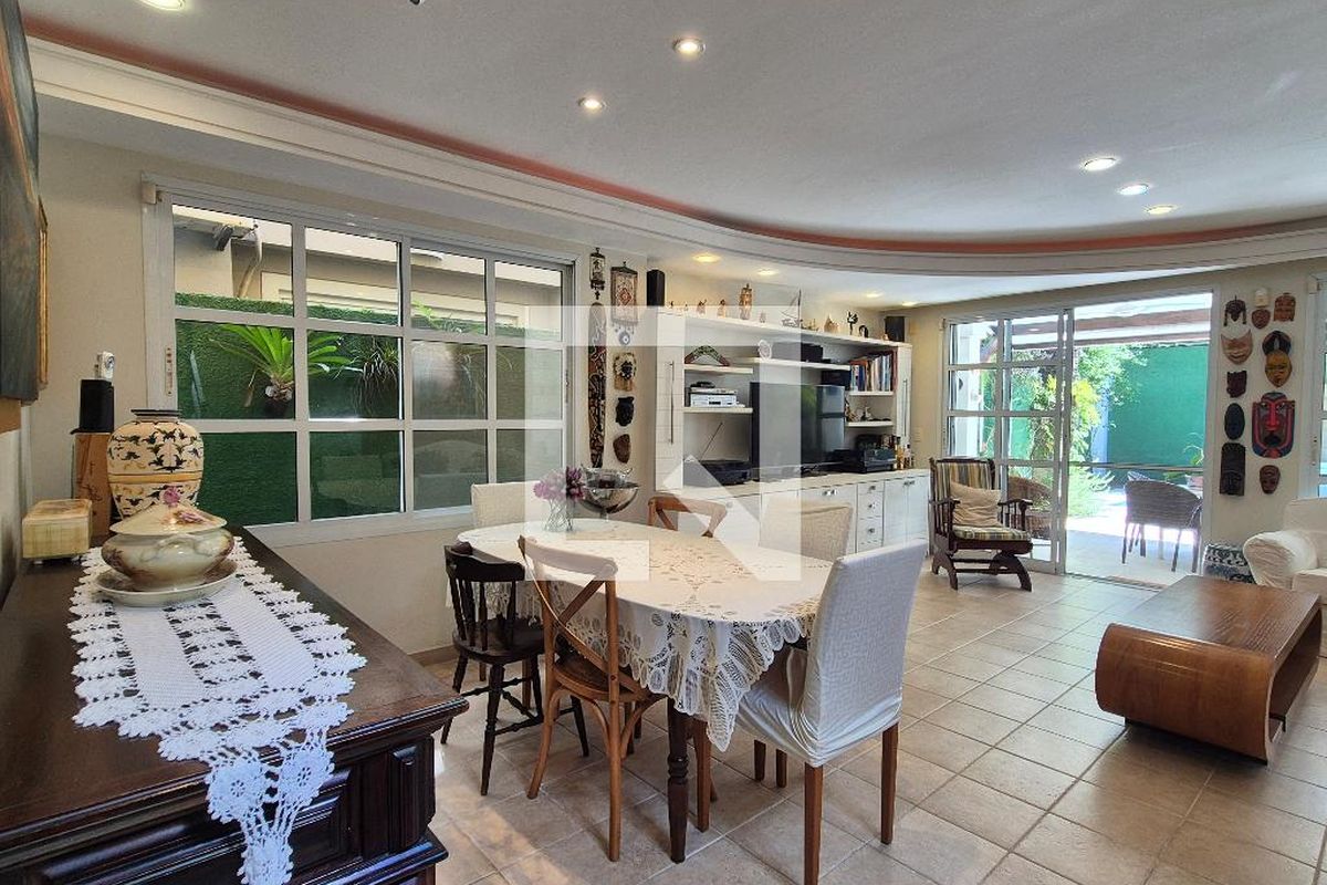 Casa, 4 quartos, 214 m² - Foto 2