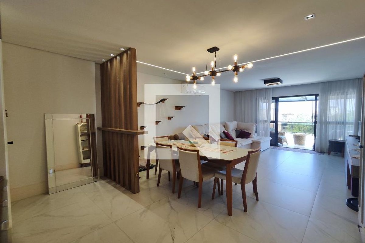 Cobertura, 3 quartos, 215 m² - Foto 2