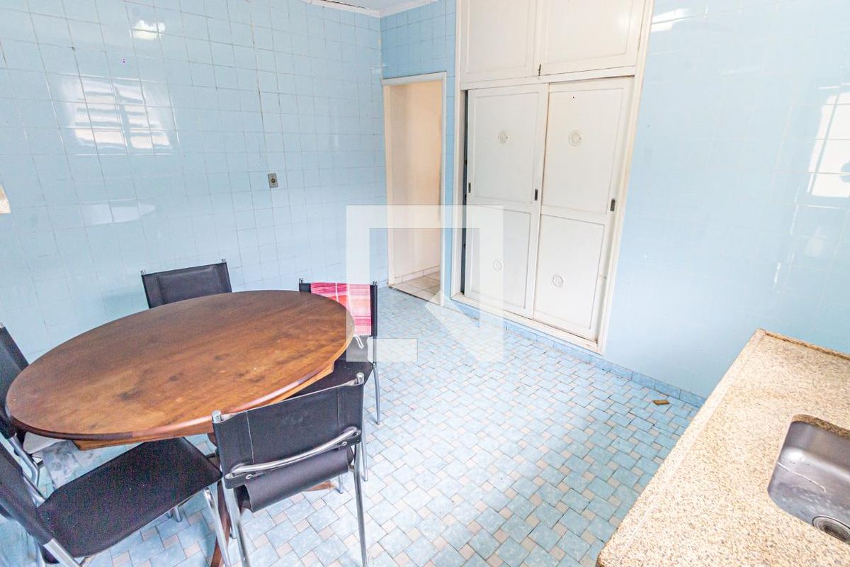 Casa, 2 quartos, 264 m² - Foto 47