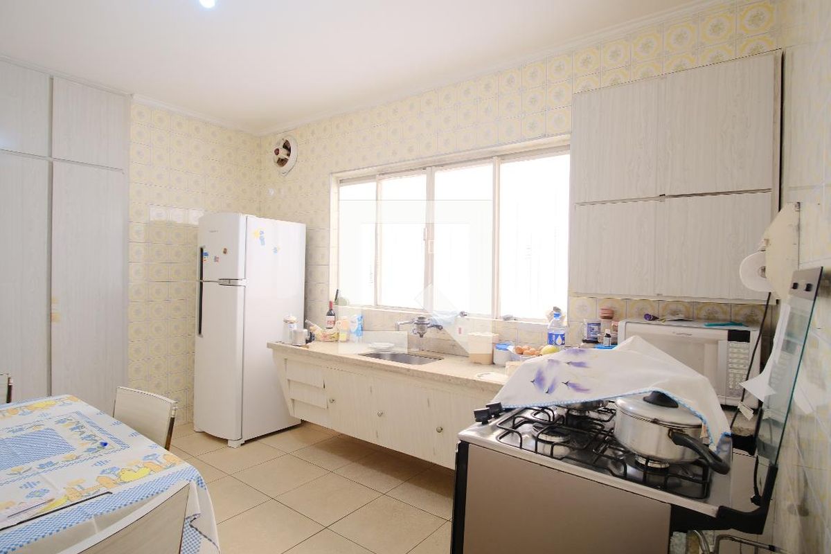 Casa, 3 quartos, 240 m² - Foto 56