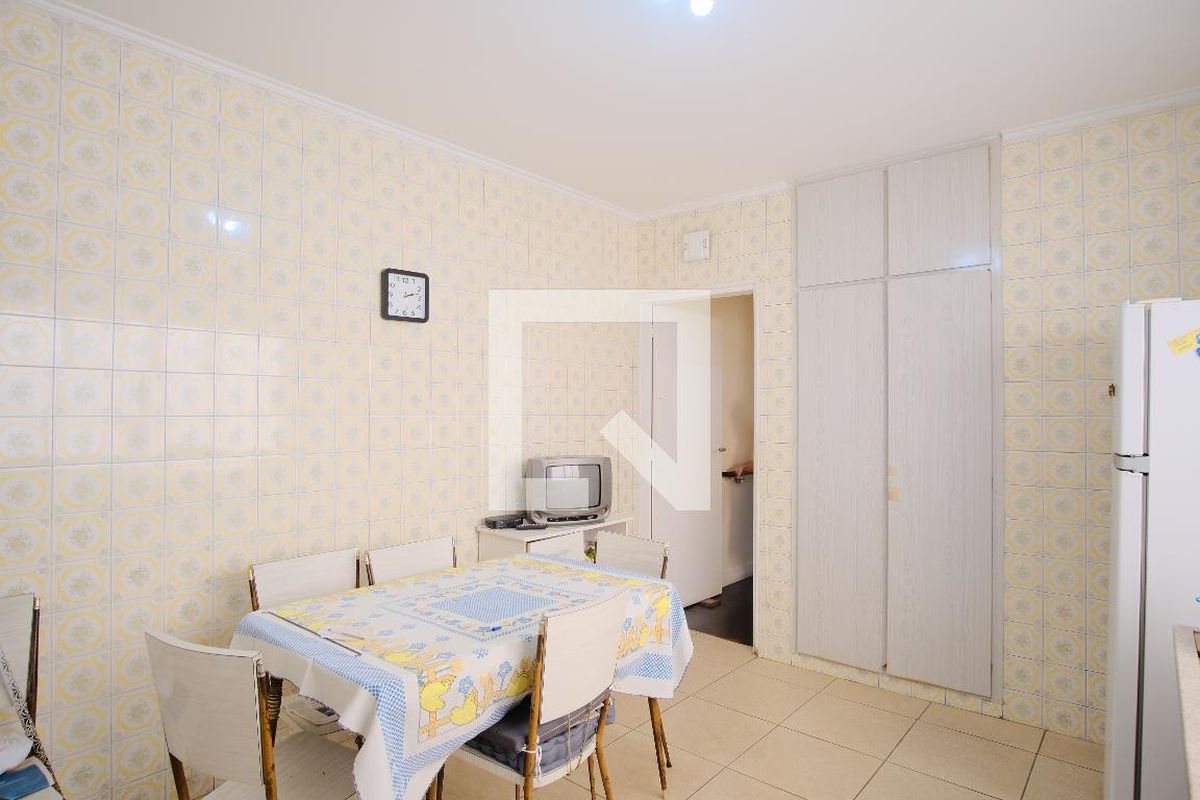 Casa, 3 quartos, 240 m² - Foto 54
