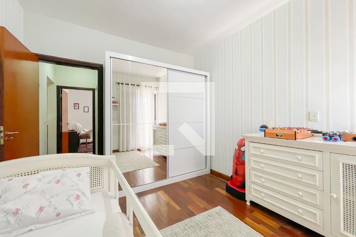 Casa, 4 quartos, 250 m² - Foto 55