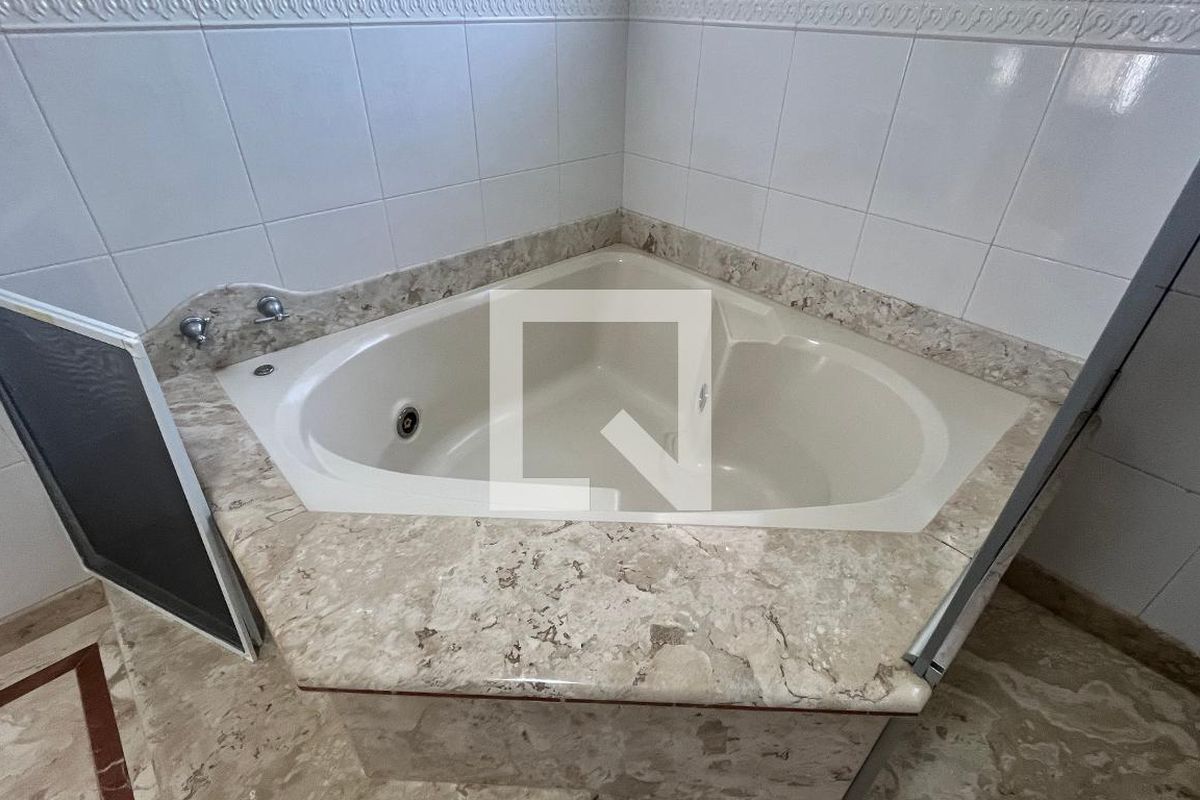 Casa à Venda - Jardim Chapadão, 6 Quartos,  382 m2 em , Campinas - sp | SoloBR