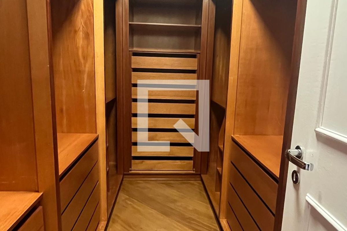 Casa à Venda - Jardim Chapadão, 6 Quartos,  382 m2 em , Campinas - sp | SoloBR