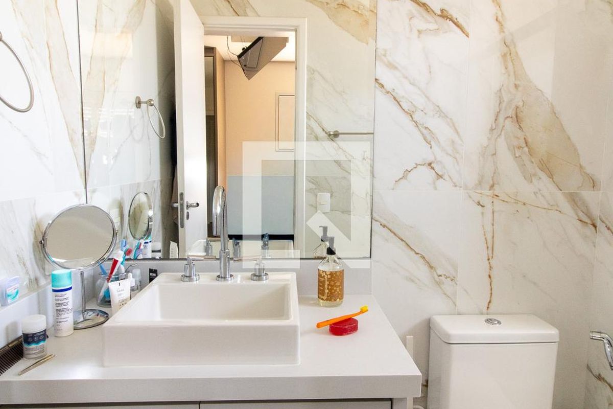 Apartamento à Venda - Lot. Alphaville Campinas, 4 Quartos,  215 m2 em , Campinas - sp | SoloBR