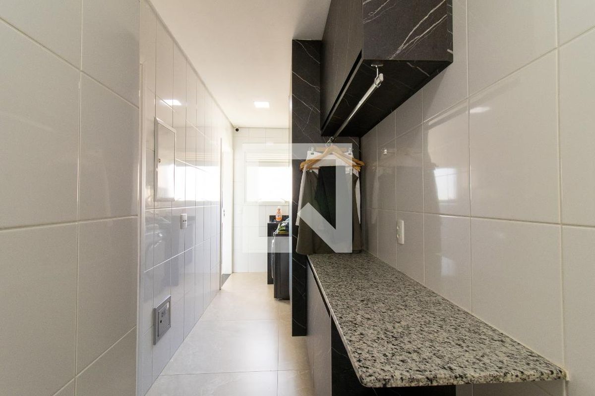 Apartamento à Venda - Lot. Alphaville Campinas, 4 Quartos,  215 m2 em , Campinas - sp | SoloBR