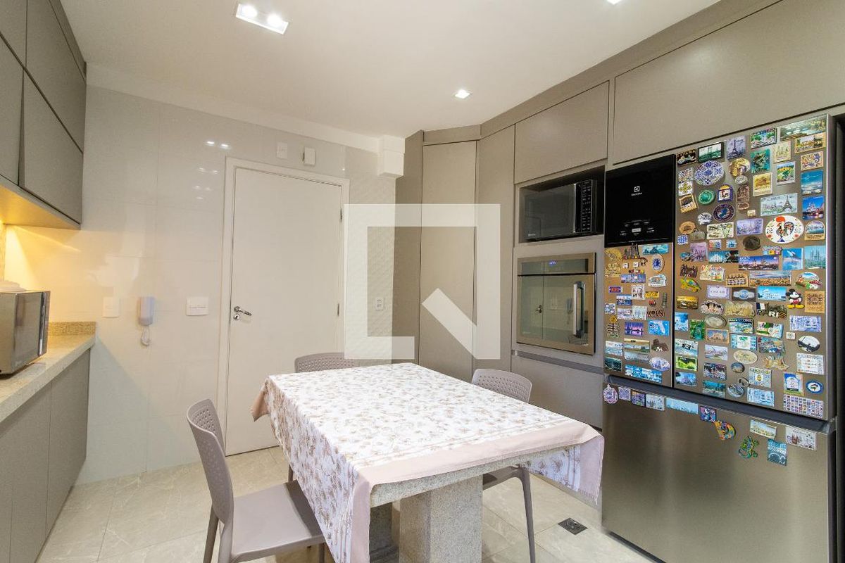 Apartamento à Venda - Lot. Alphaville Campinas, 4 Quartos,  215 m2 em , Campinas - sp | SoloBR