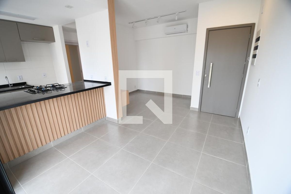 Apartamento à Venda - Bosque, 1 Quarto,  51 m2 em , Campinas - sp | SoloBR