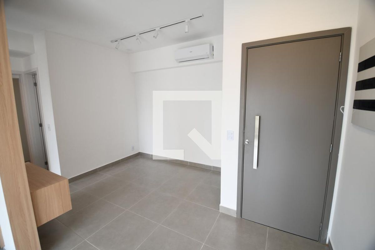Apartamento à Venda - Bosque, 1 Quarto,  51 m2 em , Campinas - sp | SoloBR