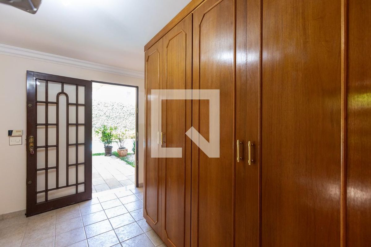 Casa à Venda - Nova Campinas, 4 Quartos,  488 m2 em , Campinas - sp | SoloBR