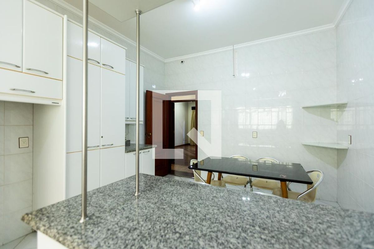Casa à Venda - Nova Campinas, 4 Quartos,  488 m2 em , Campinas - sp | SoloBR